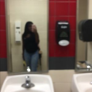 Meet your Posher, Aj